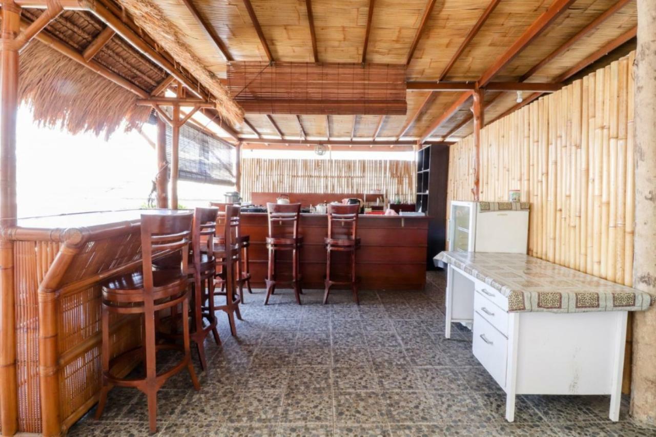 Palmyra Hostel Malang Exteriör bild