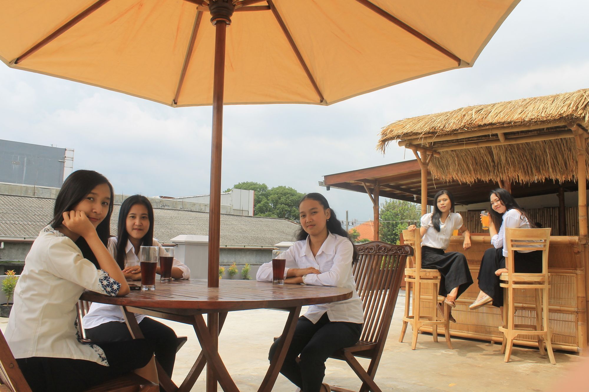Palmyra Hostel Malang Exteriör bild